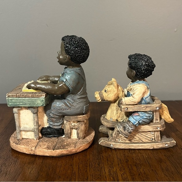 Set of three Young's Inc. figurines. Very good vintage condition. - Picture 3 of 16